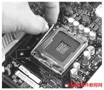 电脑CPU和散热器的安装办法