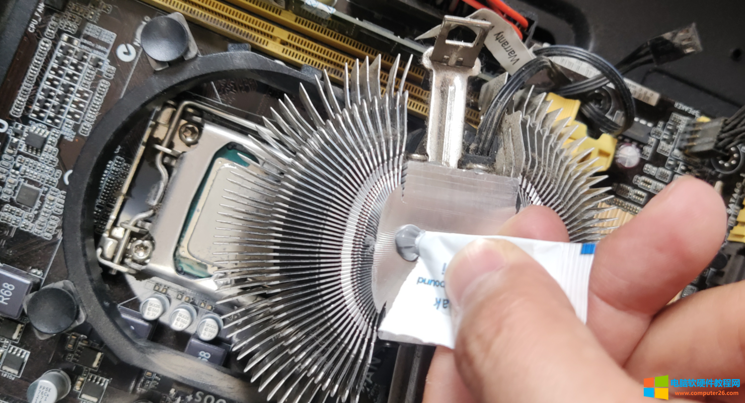 长知识了，电脑CPU风扇原来是这样安装的？